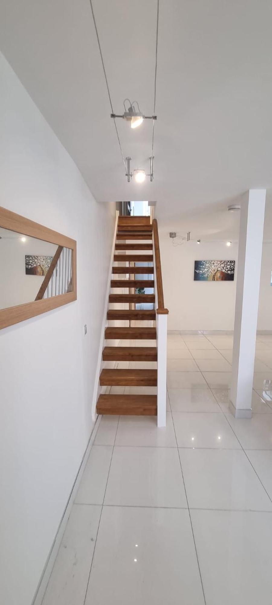 Lrg Stunning 5bd Crouchend House *
